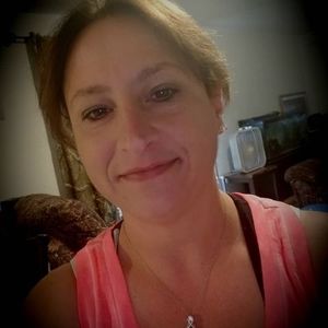 Meet your Posher, Danyelle